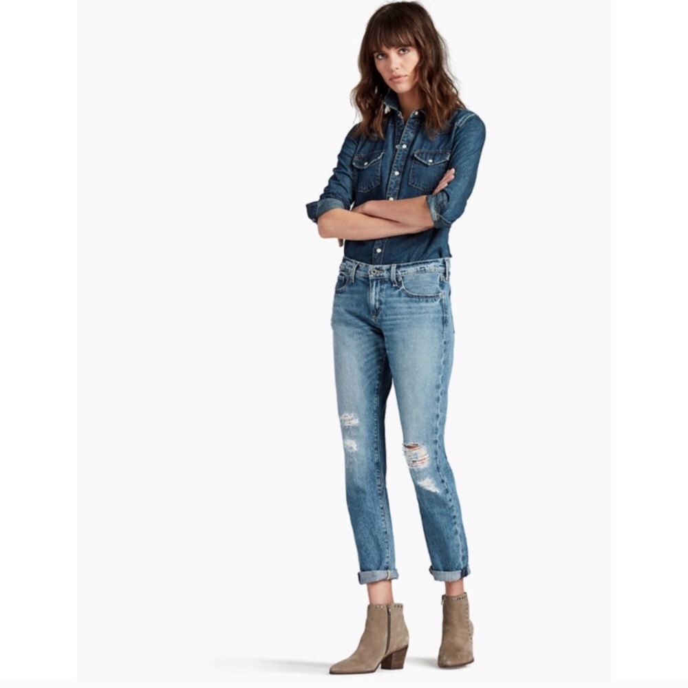 NWT boyfriend jeans 👖